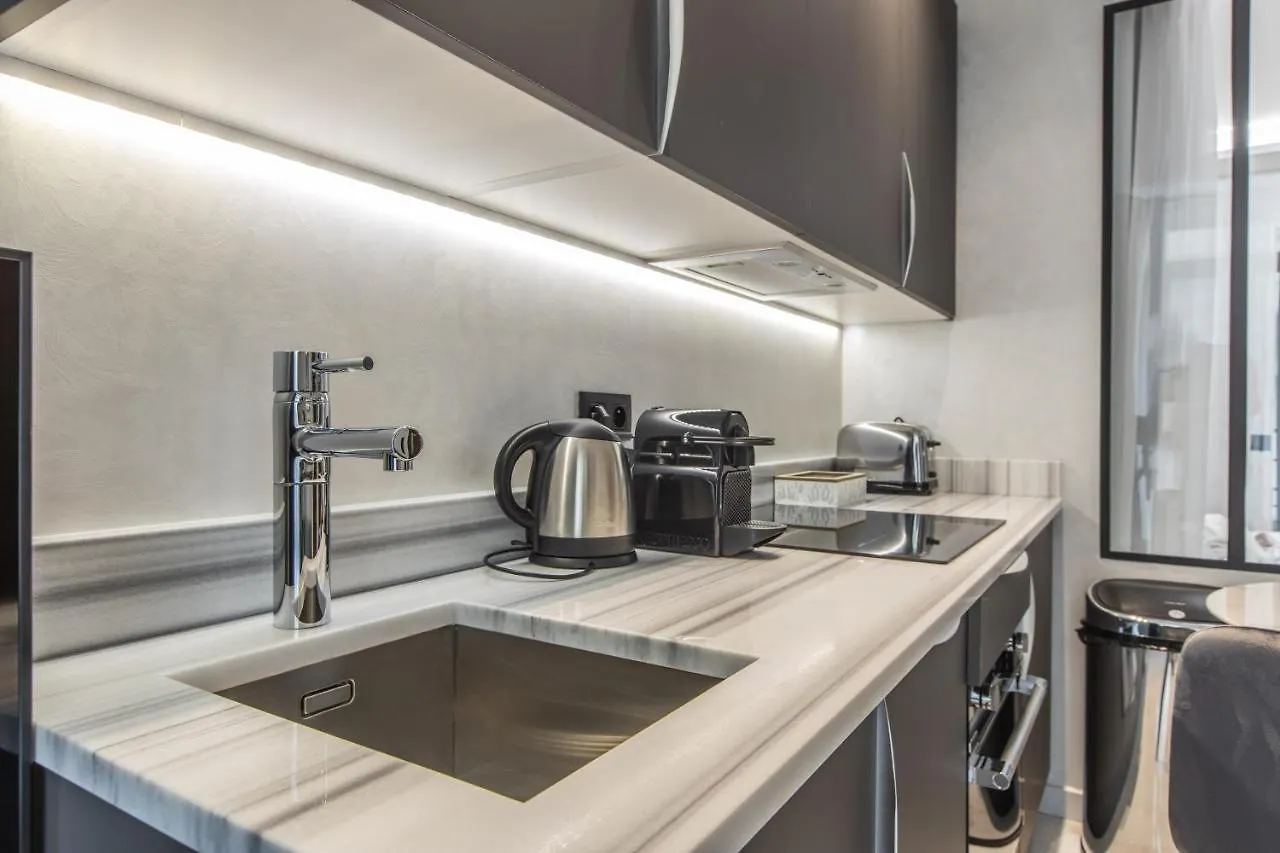 Residence Topaze - Central - Luxurious - 50M Croisette Palais - Lra Cannes 0*,  France